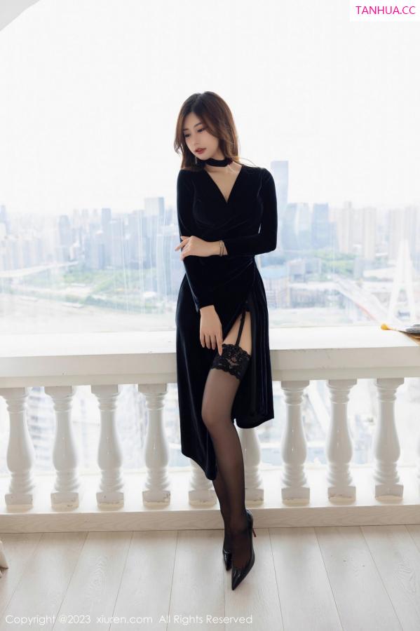 綺裡嘉 绮里嘉 [XiuRen]高清写真图 2023.06.30 No.7005 绮里嘉ula 黑丝美腿第21张图片